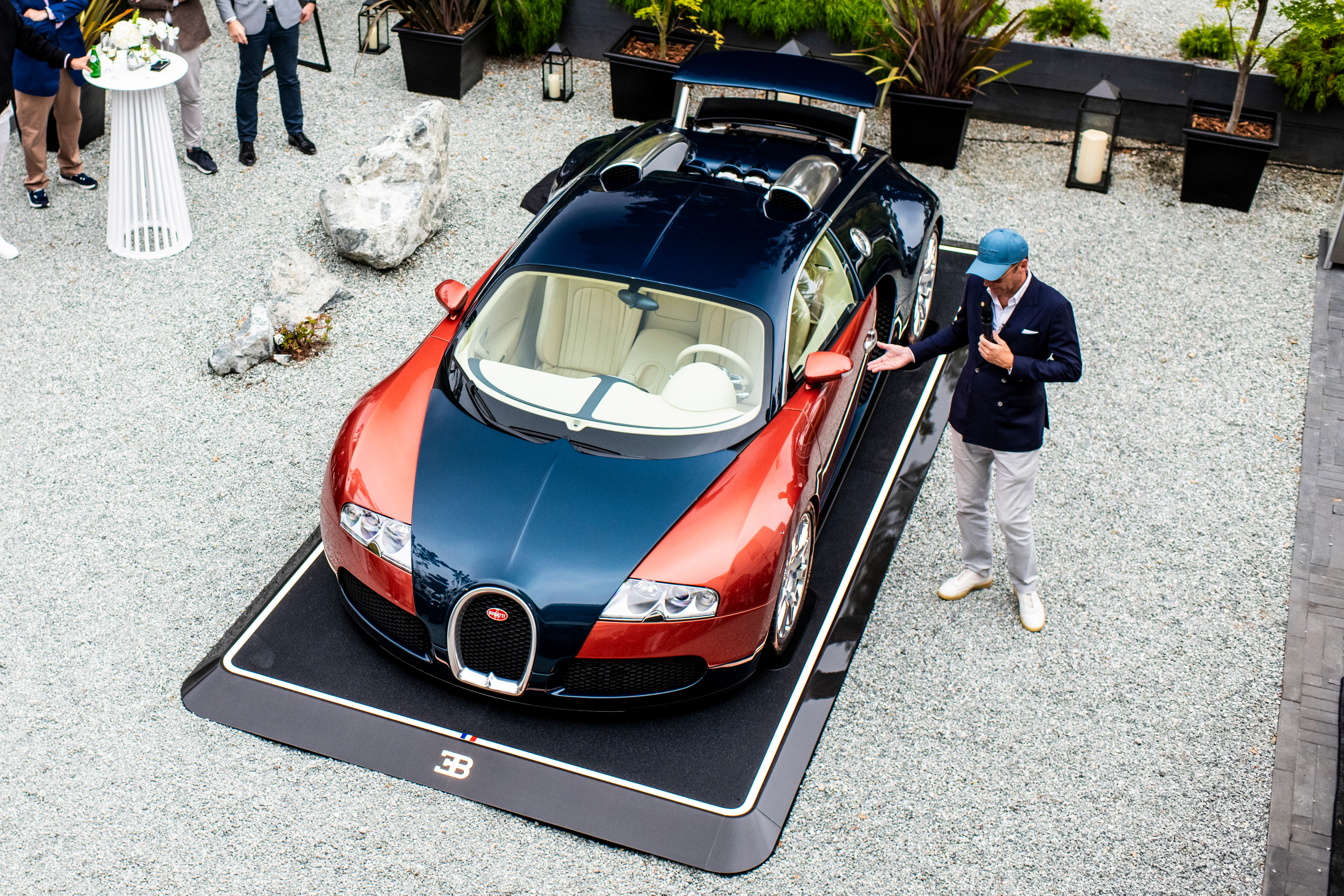 Bugatti presented the ‘La Maison Pur Sang Veyron 20 Years’ at Monterey Car Week 2026.